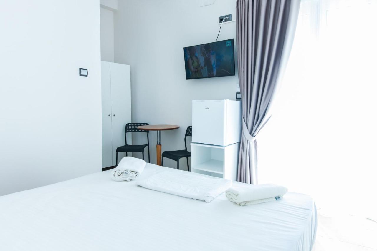 Silver Hotel Athens Double Room With Balcony Exterior foto