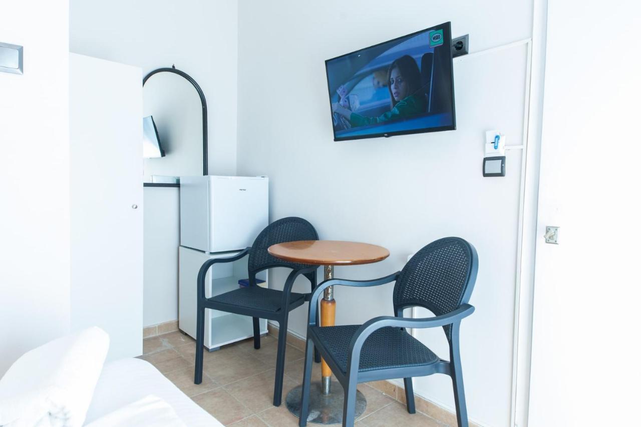 Silver Hotel Athens Double Room With Balcony Exterior foto